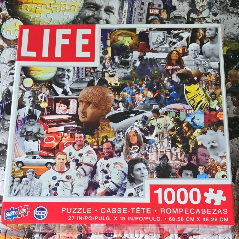 Red and White Space Exploration Puzzle 1000 Pieces